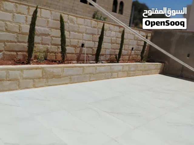 شبه ارضي 190 متر مع ترس 150 متر فقط ب 75 الف طريق المطار  تشطيب فخم و حديث
