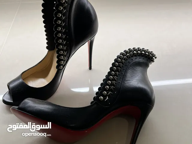 CHRISTIAN LOUBOUTIN BLACK 36.5