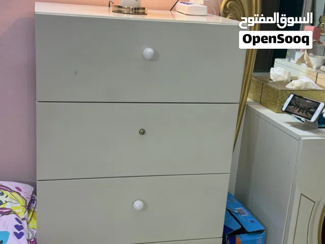 غرفه نوم بحاله جيده