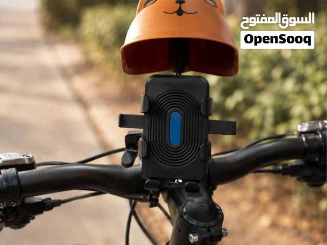حامل هاتف  للدراجه بشكل خوذه قطط
