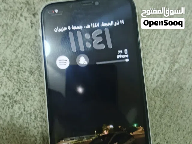 ايفون 11 بحالة ممتازة