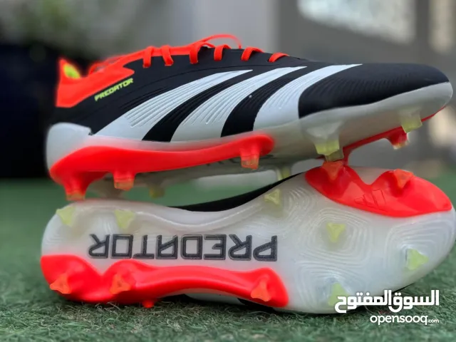 حذاء رياضي كرة قدم أديداس
