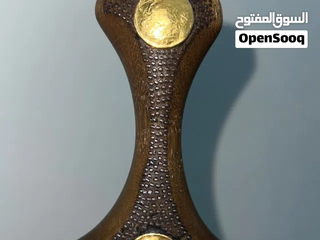 جنبيه للبيع في صنعا ب مليون و 300 الف القطبه محتاج حق مستخدم واضحه في الصور