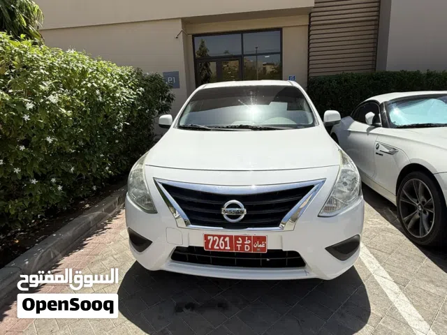2022 نيسان صني Standard