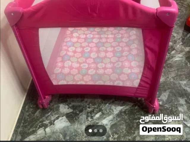 سرير عملي جداً او مساحة لعب آمنة لطفلك - بحال الجديد MOTHER CARE مستعمل عدة مرات بحالة ممتازة