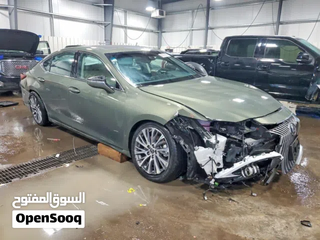 عرض خيالي وفرصة لكزس ES250 2021 الفل اوبشن بحادث بسيط جدا وبسعر خيالي