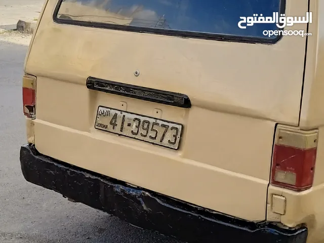 Used Mitsubishi Van in Zarqa