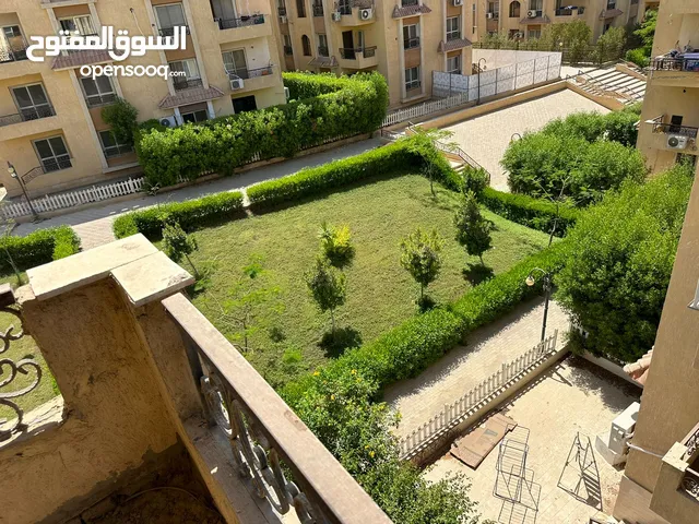 180 m2 3 Bedrooms Apartments for Sale in Giza Sheikh Zayed