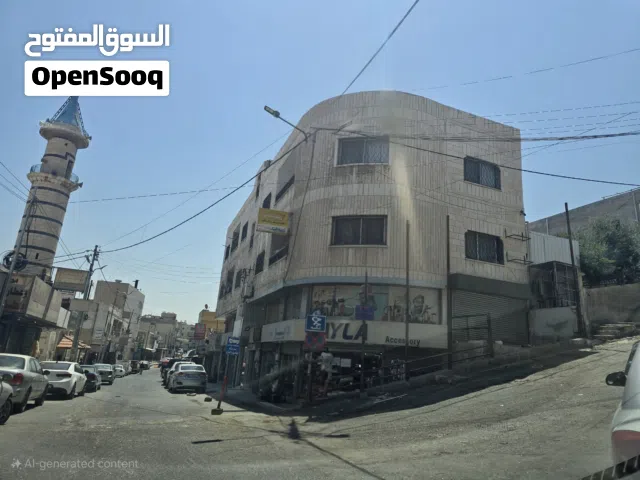 مجمع تجاري سكني تجاري مؤجر للبيع في الرصيفة