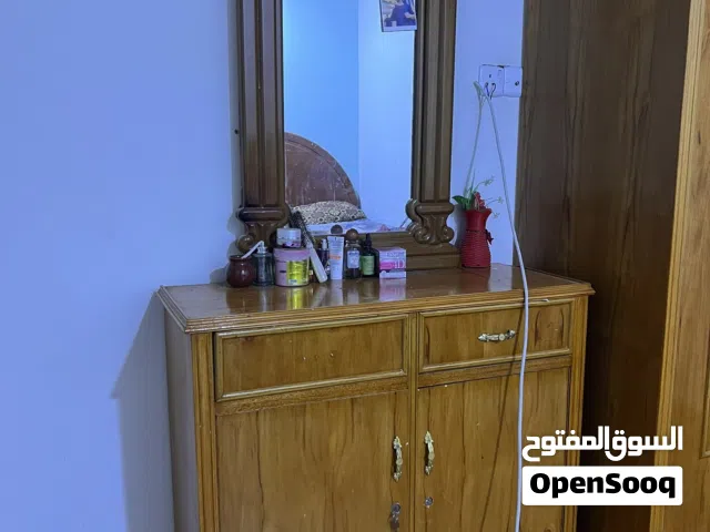 غرفه صاج نضيفه ما بيه كسر ولا بيها اي شي نضيفه وقويه ما بيه شي