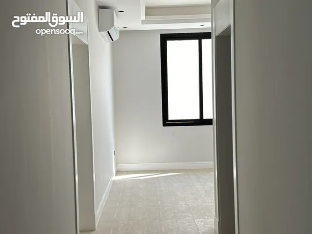 160 m2 3 Bedrooms Apartments for Rent in Al Riyadh Ar Raid