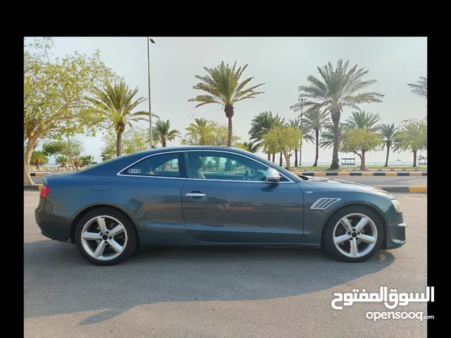 Audi A5 2010 contact me if you need any spare part of audi a5 إذا كنت بحاجة إلى أي قطع غيار لأودي A5