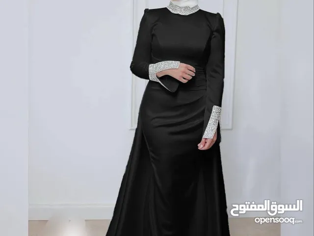 فساتين طويله لدينا جميع الالوان والمقاسات ولدينا خدمه توصيل يبدأ السعر من 20 إلى35