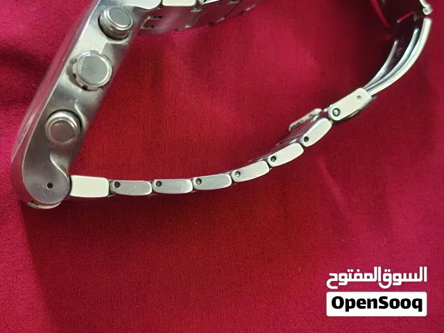 ساعه سواتش اصلي ولا خدش