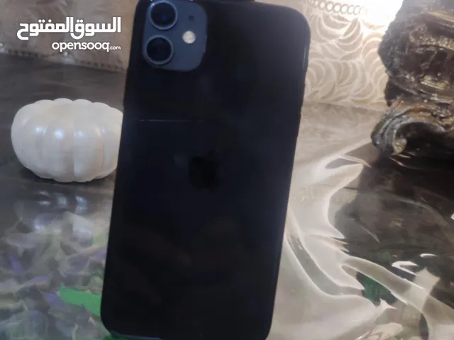 آيفون 11 مستعمل حاله جيده معو شاحن و كفرين 128جيجا مغير مطاريه اصليه بس كل قطعو اصليه