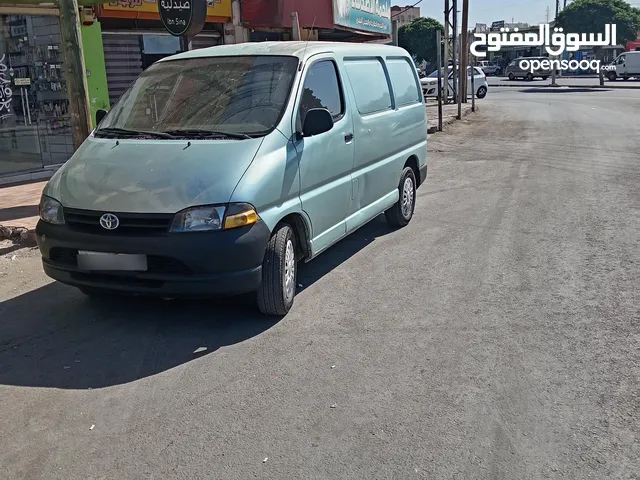 باص تويوتا هاي اس فان