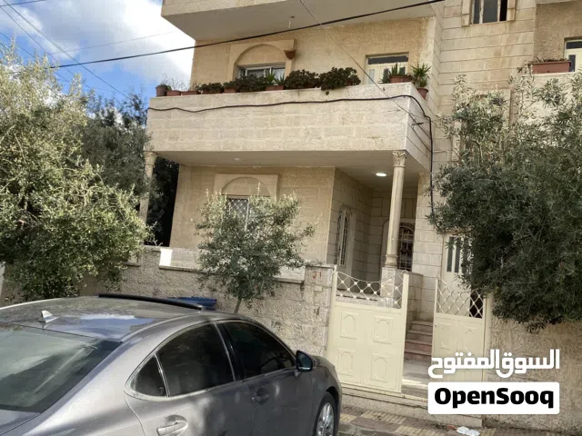 شقة طابق ثالث للإيجار في مادبا