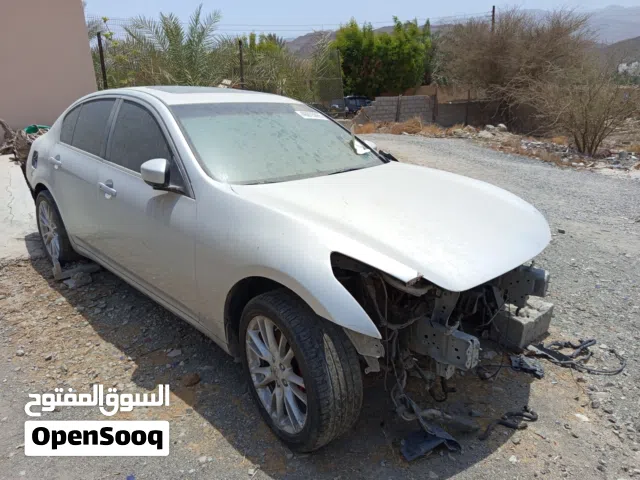 انفنتي سكراب G37 2013 للبيع قطع غيار أو كامل و أيضا قطع غيار كامري و التيما و جيب