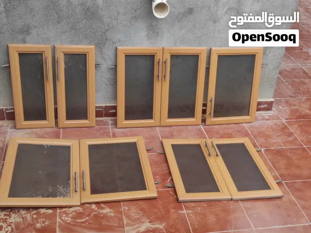 نوافد او ابواب دولاب مطبخ المونيوم شبه جديدة