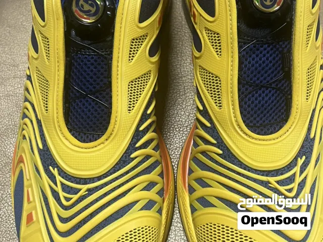 حذاء رياضي جوتشي