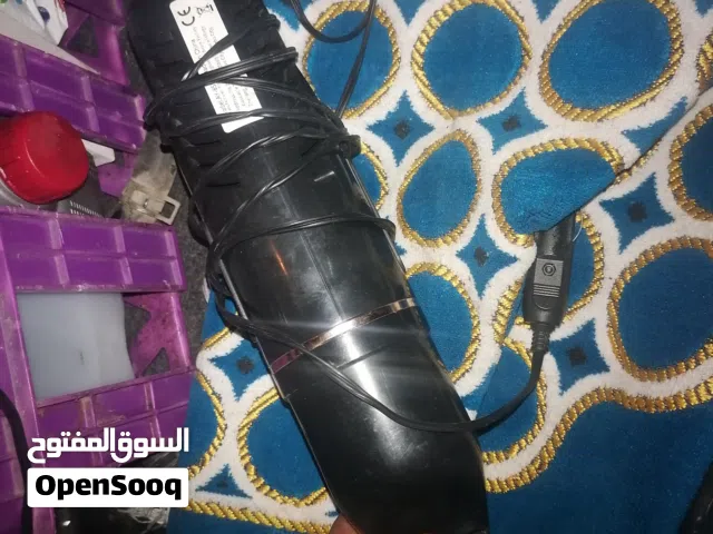 مكنسه كهربائيه صغيره بحاله جيده للسباره
