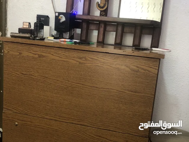 طاولة كنادر بحاله الوكالة خشب بلوط السعر10