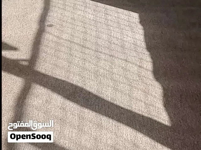 كاربت رصاصي نضيف جدا القياس 4في3