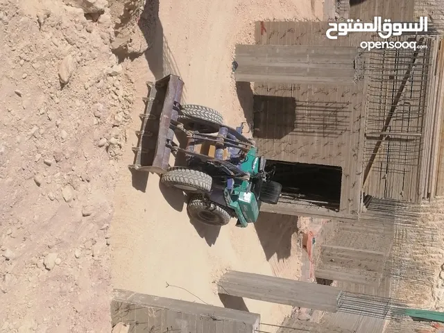 جرافه صغيرة ومدحله لليجار بسعار مناسبة