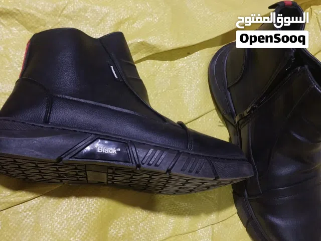 بوت شبه جداد استعمال بسيط ونضيف جدآ