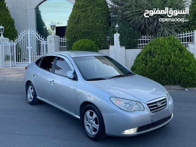 هونداي افانتي بنزين اصلي خصوصي اصلي فحص ضربتين ع الراس ثنين جيد السياره بحالة الوكاله
