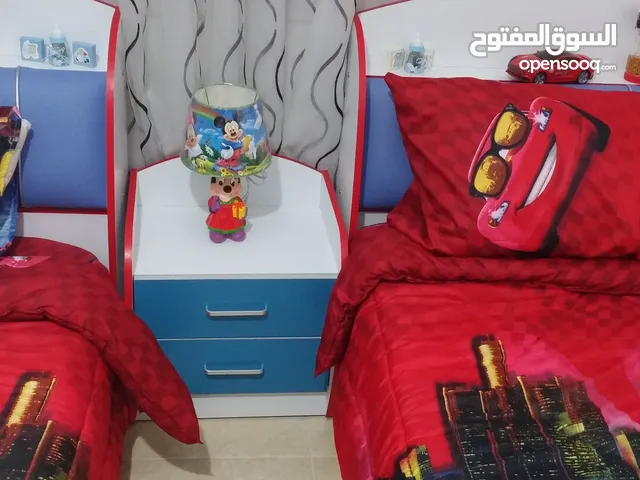 غرفة نوم شبابية / اطفال للبيع