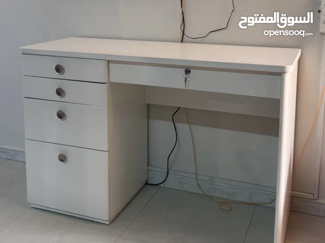 للبيع طاوله مكتبيه هوم سنتر   For sale home center office desk