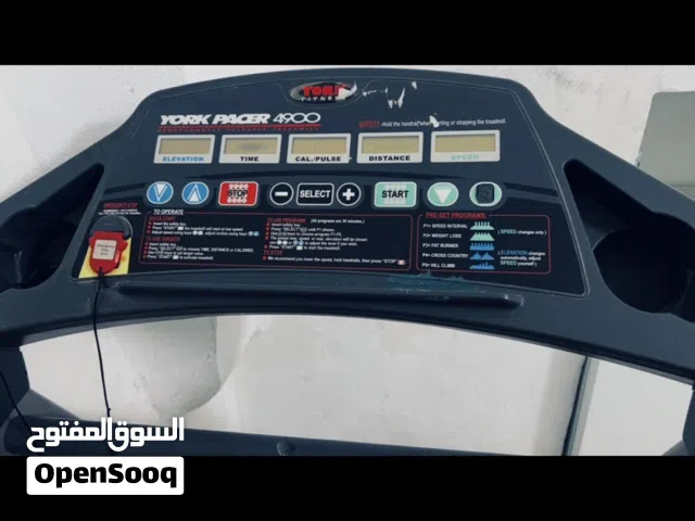 جهاز مشي ماركة YORK FITNESS العالمية بسعر حرق لعدم الاستخدام