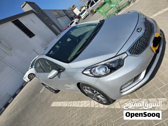 need and caleen car no any problem in car new tires new batry new molkia very good car no recvair w