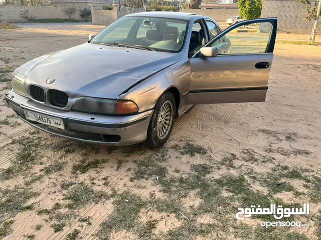 BMW 5 Series 523 in Misrata