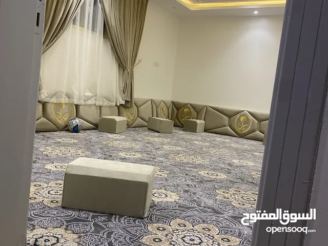 مجلس ظهر وغرف نوم