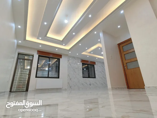 217m2 4 Bedrooms Apartments for Sale in Amman Jubaiha