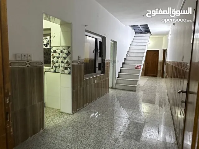 شقه للايجار باليرموك طابق اول 2نوم 850 الف دينار