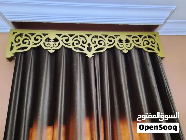 سكك ستاير + طاولة ليزريات  ، السكة الاولي عرضها 2،60 جديدة مش مستعملة