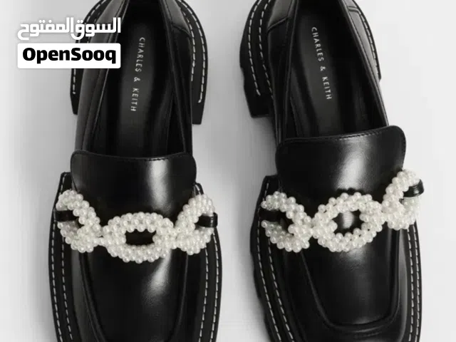 Charles&Keith شوز ستاتي