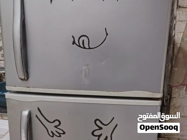 ثلاجة للبيع