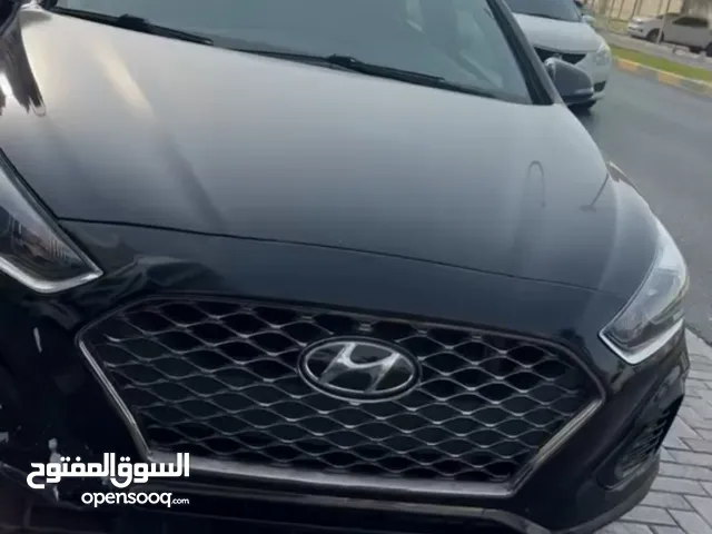 هيونداي سوناتا سوداء