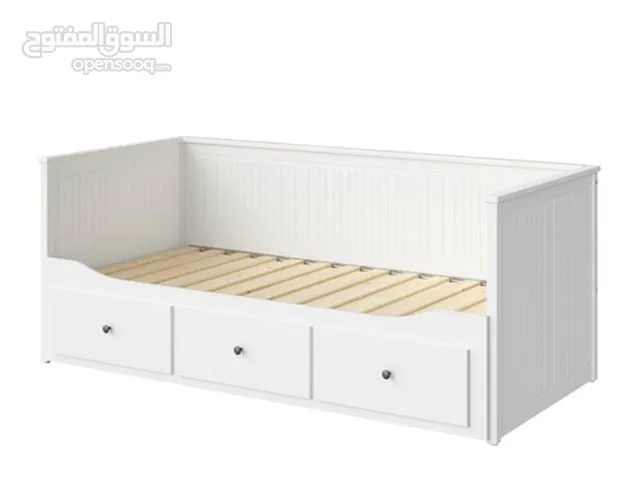 للبيع: سريرين من إيكيا HEMNES مع فرشتين