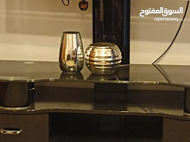 طاولة شاشه