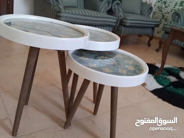 طاولات خشب