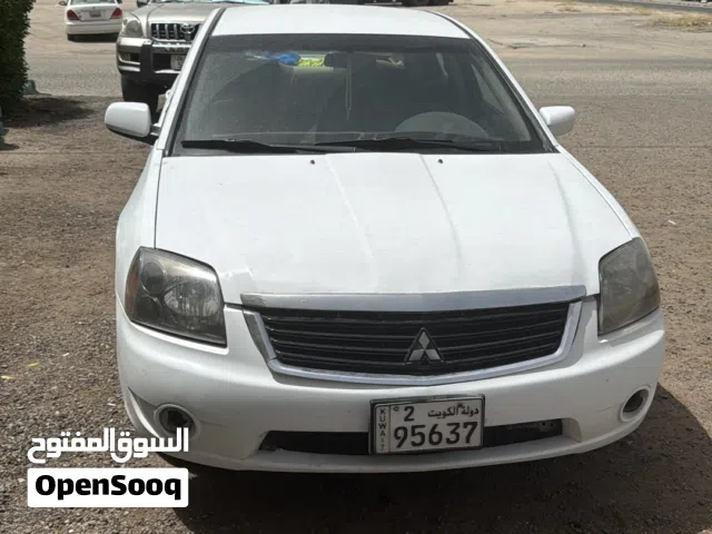 2011 ميتسوبيشي جالنت Standard