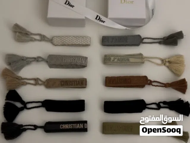 أساور Dior فخمة بألوان مميزة أصلية بجودة عالية مع البوكس والكيس