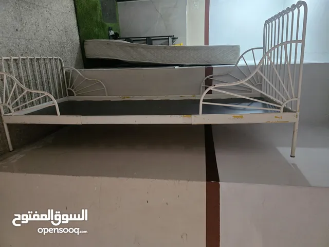 تخت مفرد مع فرشة