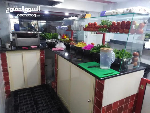 مطعم فلافل وصاج للبيع