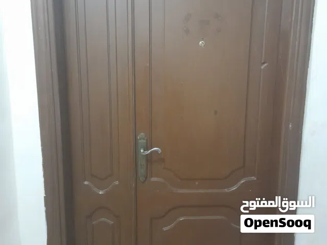 شقة طابقية للإيجار في جبل طارق